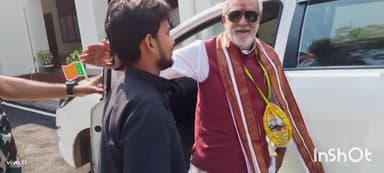 मुंगेर: मुंगेर में पूर्व केंद्रीय स्वास्थ्य मंत्री अश्विनी कुमार चौबे का स्वागत, भाजपा कार्यकर्ताओं ने किया अभिनंदन