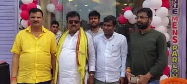 संदेश: संदेश विधान सभा क्षेत्र में व्यक्ति विशेष के नए प्रतिष्ठान के उद्घाटन समारोह में आरा लोक सभा सांसद सुदामा प्रसाद पहुंचे