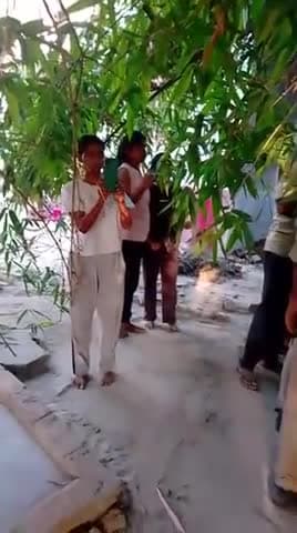 नंबर की ज़मीन पर किया कब्ज़ा जाताया अपना हक!#दे रहा है डीएम की धमकी #दूसरी पक्ष नहीं सुनी जा रही है बात! देखे पूरी रिपो.