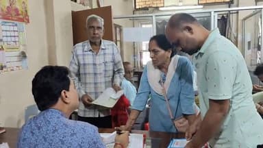 मंदसौर: नगर पालिका में नेशनल लोक अदालत का हुआ आयोजन, सर्वर डाउन होने की वजह से जल व संपत्ति कर जमा करने में हो रही परेशानी