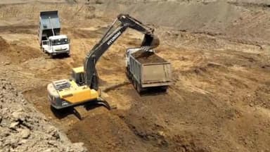 बीना: बीना रिफाइनरी के पास कई गांवों में मिट्टी का अवैध उत्खनन, अधिकारियों की मिलीभगत की आशंका