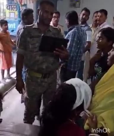 मांझा: भैसही गांव में बच्चों के विवाद के चलते मारपीट, दो लोग घायल, डायल 112 की पुलिस जांच कर रही है