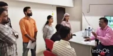 जगदलपुर: लाल जगदलपुरी पुस्तकालय में आवश्यक सुविधाओं की कमी को लेकर पाठकों ने कलेक्टर के नाम सौंपा ज्ञापन पुस्तकालय प्रबंधन को