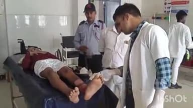 अधौरा: दिघार गांव में शादी समारोह के भंडारा में बनाए गए चीनी के शिरा में गिरने से एक किशोर गंभीर रूप से झुलसा