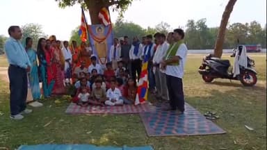 सेन्हा: अर्रू गाँव में बुद्ध जयंती पर एकजुटता और शिक्षा का संकल्प, राष्ट्रीय बौद्ध महासभा की गोष्ठी में उठी जागरूकता की आवाज