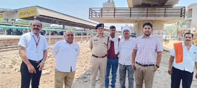 कटनी नगर: मुड़वारा स्टेशन के प्लेटफॉर्म-5 पर बढ़ी असामाजिक गतिविधियाँ, एरिया मैनेजर ने किया निरीक्षण