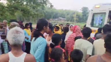 सिकटी: कुआड़ी थाना क्षेत्र के डेढ़ा़पीपर के समीप बाइक और डीजे वाहन में जोरदार टक्कर, बाइक चालक गंभीर रूप से घायल, जांच में जुटी