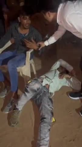 बाबई: के तवा पुल के पास ट्रैक्टर की टक्कर से दो युवक घायल, वीडियो हुआ वायरल