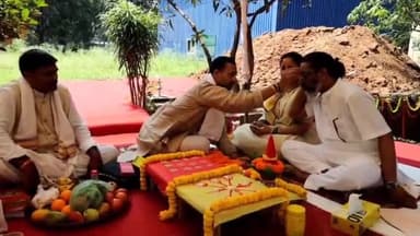 कांके: कांके रोड पर नए सीएम आवास की आधारशिला सीएम हेमंत सोरेन ने पत्नी कल्पना सोरेन के साथ रखी