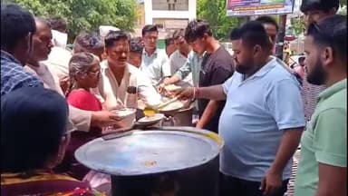 धनौरा: गजरौला इंदिरा चौक पर स्थित गंगा प्याऊ मंदिर में बुद्ध पूर्णिमा के अवसर पर भंडारे का आयोजन किया गया