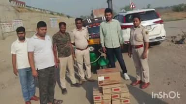 भभुआ: कुल्हडीया मोड़ के पास उत्पाद विभाग की पुलिस ने 52 लीटर अंग्रेजी शराब के साथ एक धंधेबाज को किया गिरफ्तार