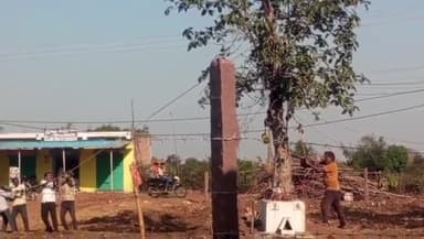 कटनी नगर: काँटी के ग्रामीण ने सरपंच पति पर लगाया बरगद के पेड़ को काटने और जमीन पर कब्जे के प्रयास का आरोप, कलेक्ट्रेट में की शिकायत