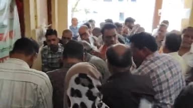 मंदसौर: नपा में जलकर और भवन टैक्स जमा करने में परेशानी, सॉफ्टवेयर में खराबी से लोगों ने किया हंगामा