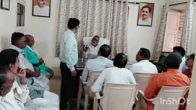 गुलाबगंज: तहसील क्षेत्र के दर्जन भर से अधिक नागरिकों ने समस्याओं के समाधान हेतु विधायक मुकेश टंडन को उनके कार्यालय में दिए आवेदन