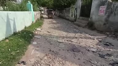 बदायूं: मीरा सराय गांव में सड़क न बनने से लोग हुए परेशान #jansamasya