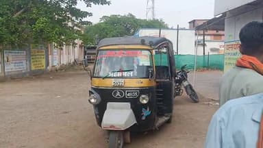 नईगढ़ी: नईगढ़ी थाना क्षेत्र के डीहिया गांव में पिकअप ने ऑटो में मारी टक्कर, एक व्यक्ति हुआ घायल