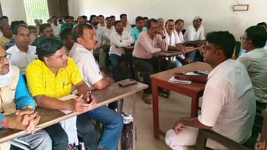 बक्सर: यू-डायस पोर्टल पर छात्र-छात्राओं के नामांकन की एंट्री 2 दिनों में करें: जिला शिक्षा पदाधिकारी