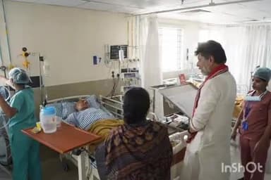 जगदलपुर: जगदलपुर विधायक किरण देव ने रायपुर नारायणा अस्पताल में स्वास्थ्य लाभ ले रहे जगदलपुर निवासी से की मुलाकात