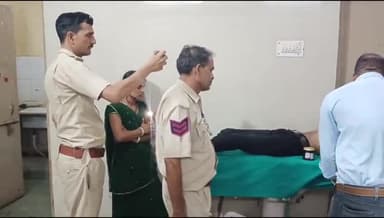 बांसवाड़ा: खांदु कॉलोनी में पूर्व के विवाद को लेकर दबंगों ने युवक से की मारपीट, पुलिस ने कराया एमजी अस्पताल में भर्ती