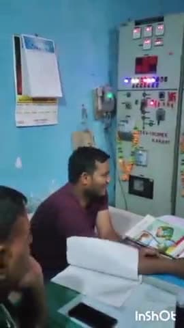 लातेहार: विद्युत विभाग द्वारा की जा रही अनियमित बिजली आपूर्ति को लेकर कांग्रेस प्रदेश प्रतिनिधि ने कंट्रोल रूम में की शिकायत