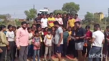 बांका: 15वीं वूशु स्टेट चैंपियनशिप में बांका के दो खिलाड़ियों ने जीता रजत और कांस्य पदक, मिलिट्री ग्राउंड में किया गया स्वागत