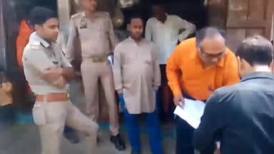 पूरनपुर: टांडा छत्रपति गांव में झोलाछाप डॉक्टर को दवाइयों के साथ पकड़कर पुलिस के सुपुर्द किया गया