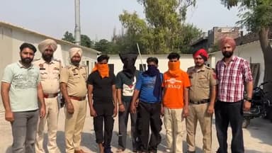ਅੰਮ੍ਰਿਤਸਰ 2: ਥਾਣਾ ਗੇਟ ਹਕੀਮਾ ਪੁਲਿਸ ਵੱਲੋਂ ਸ਼ਹਿਰ ਵਿੱਚ ਡਾਕਾ ਮਾਰਨ ਦੀ ਫਰਾਕ 'ਚ ਬੈਠੇ ਅਸਲੇ ਸਮੇਤ ਚਾਰ ਨੌਜਵਾਨਾਂ ਨੂੰ ਕੀਤਾ ਗ੍ਰਿਫਤਾਰ