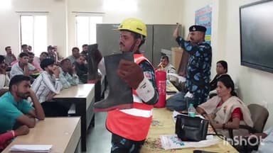 सिरोंज: एसडीईआरएफ ने सिरोंज के पॉलीटेक्निक कॉलेज में आम नागरिकों को सुरक्षा प्रशिक्षण दिया