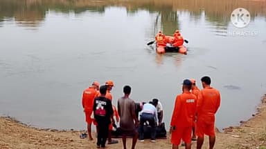 कर्रा: एनडीआरएफ की टीम ने रोलागुटू तालाब से शव बरामद किया, रेस्क्यू ऑपरेशन चलाया