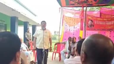 विभूतिपुर: सांखमोहन पंचायत भवन में मनाई गई शहीद वीरेंद्र सिंह की 17वीं पुण्यतिथि, विधायक