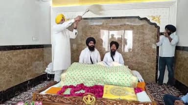 ਅੰਮ੍ਰਿਤਸਰ 2: ਸ੍ਰੀ ਹਰਿਮੰਦਰ ਸਾਹਿਬ ਪਹੁੰਚੇ ਪੰਜਾਬ ਦੇ ਸਾਬਕਾ ਮੰਤਰੀ ਬਿਕਰਮ ਮਜੀਠੀਆ, ਪੰਜਾਬ ਸਰਕਾਰ ਉੱਤੇ ਸਾਧਿਆ ਨਿਸ਼ਾਨਾ