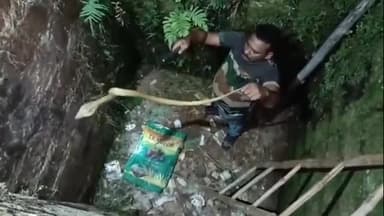 ଜଟଣୀ: ଅରଗୁଳରେ ନିର୍ମାଣାଧୀନ ପାଇଖାନା ଟାଙ୍କିରୁ ନାଗ ସାପ ଉଦ୍ଧାର