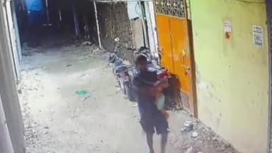 पटना ग्रामीण: पटना सिटी के अगमकुआं में बच्चा चोरी की कोशिश नाकाम, भीड़ ने आरोपी को पकड़ा और पुलिस को सौंपा