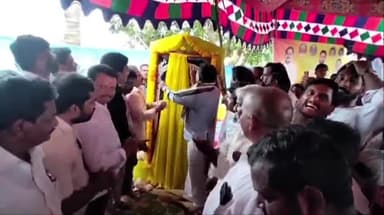 కే.గంగవరం మండలం పరిధిలోని పలు గ్రామాల్లో బీటీ రోడ్ల నిర్మాణ పనులకు శంకుస్థాపన చేసిన రాష్ట్ర కార్మిక శాఖ మంత్రి సుభాష్