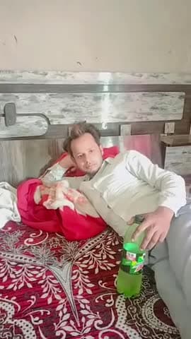 हमारे भारत देश में बॉडर्र पर मोहम्मद इम्तियाज शहीद हुए है उसके परिवार वालों के लिए सरकारी नौकरियों उसके नाम से स्कूल