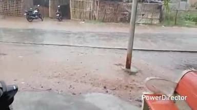 कटोरिया: कटोरिया सहित आसपास के क्षेत्र में झमाझम बारिश से आमजन और पशु-पक्षियों को भीषण गर्मी से राहत, ओले भी गिरे