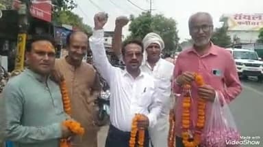 खबर औरैया से सैनिकों के सम्मान में  भव्य तिरंगा यात्रा में जुटे हजारों की संख्या में देशभक्त