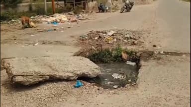 हसनपुर: हसनपुर के मोहल्ला मानपुर में मैन होल खुला होने से लोग परेशान, हादसे की जताई आशंका #jansamasya