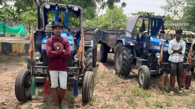 నర్సింహులపేట: అక్రమంగా ఇసుక తరలిస్తున్న రెండు ఇసుక ట్రాక్టర్లను పట్టుకున్న రెవిన్యూ అధికారులు, నర్సింహులపేట పోలీస్ స్టేషన్కు తరలింపు
