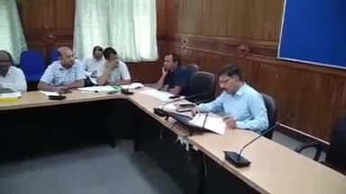 चम्पावत: कलेक्ट्रेट सभागार में जिला आपदा कार्यकारिणी समिति की बैठक संपन्न हुई