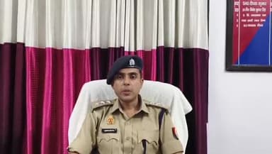 खबर औरैया से थाना एरवाकटरा के अंतर्गत वायरल वीडियो के संबंध में जानकारी देते क्षेत्राधिकारी