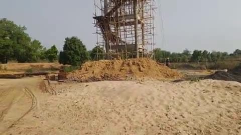 garam panchayat Majhgawn me nal jal yojna chadi brastrachari karmchariyo ke bhet chadi nal jal yojna