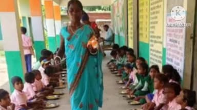 कर्रा: राज्य परियोजना पदाधिकारी ने कर्रा प्रखंड के विभिन्न विद्यालयों का निरीक्षण किया