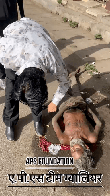 एम्बुलेंस के चक्कर आज किसी की जान जा सकती थी 

Respect Girls help poor help animals 

#apsgurjar #help #viral #support #gwalior