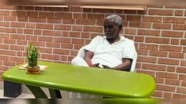 ओरमांझी: जवाबेड़ा निवासी धीरज बेदिया को पुलिस द्वारा प्रताड़ित करने के मामले में पूर्व सीएम से मिले बीजेपी नेता