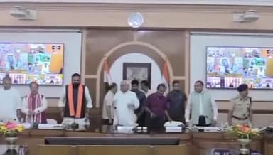 पटना ग्रामीण: बिहार में संभावित बाढ़ को लेकर सीएम नीतीश कुमार ने सचिवालय में अधिकारियों के साथ की बैठक