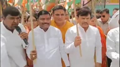 हसनपुर: हसनपुर में सेना के सम्मान में निकाली गई तिरंगा यात्रा, प्रभारी मंत्री ने हरी झंडी दिखाकर किया रवाना