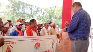 भारतीय किसान संघ ने सौंपा ज्ञापन बड़ी संख्या में  किसान रहे मौजूद। 
#viral #cmmp #किसानआंदोलन #आंदोलन