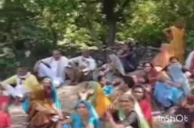 देसूरी: देसूरी नाल में बड़ा हादसा टला, उज्जैन से रामदेवरा जा रही बस के ब्रेक फेल, ड्राइवर की सूझबूझ से 60 यात्री बचे