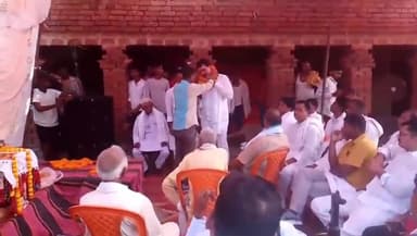 बिहिया: वीरेंद्र कुमार सिंह के पुण्यतिथि कार्यक्रम में पूर्व मंत्री, विधायक, पूर्व विधायक सहित अन्य लोग हुए शामिल